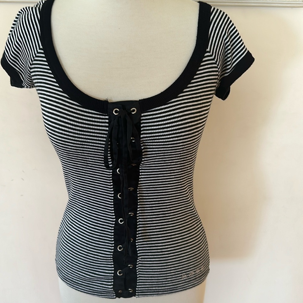 Bebe size M top.